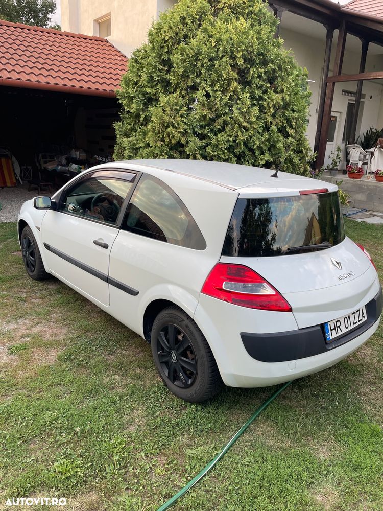 Renault Megane II Sedan 1.5 dCi Authentique - 3