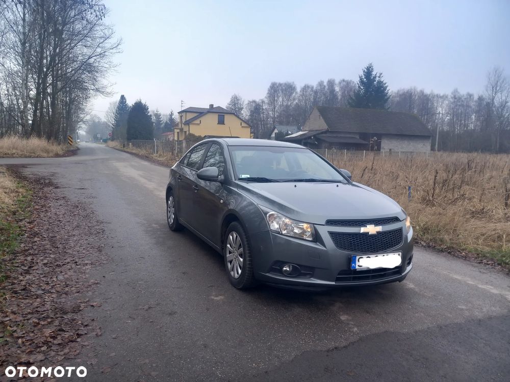 Chevrolet Cruze 1.6 LT - 12