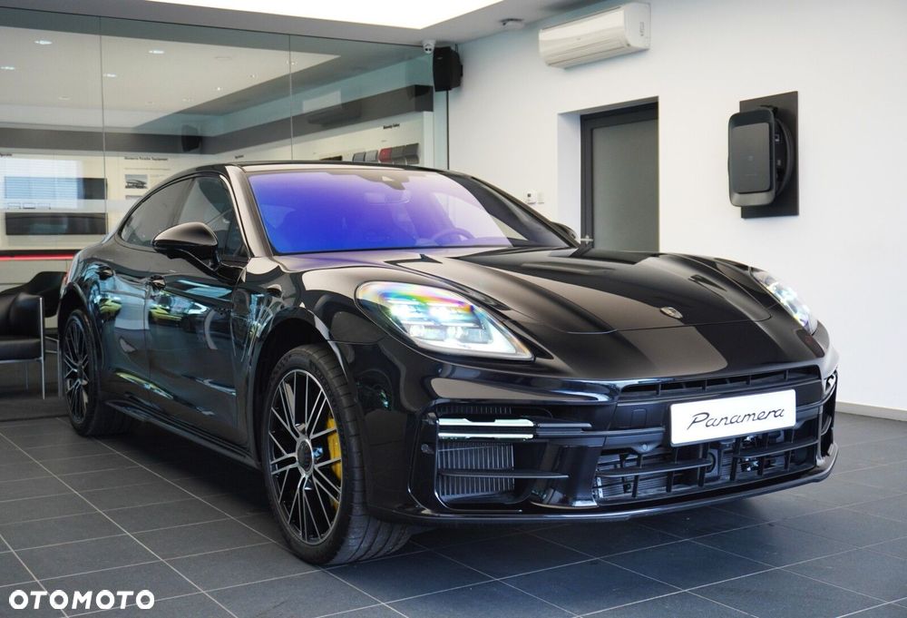 Porsche Panamera - 4