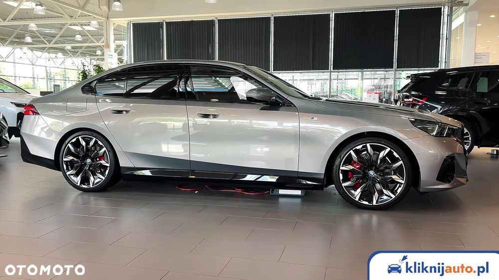 BMW Seria 5 540d xDrive mHEV M Sport - 4