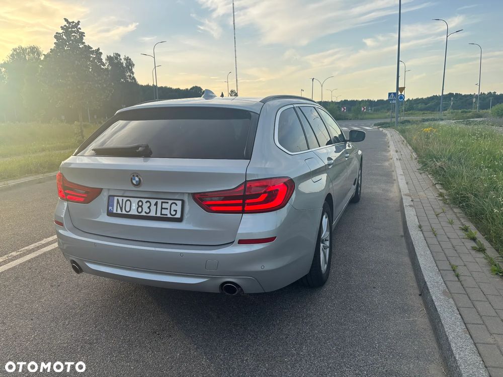 BMW Seria 5 530d xDrive - 13