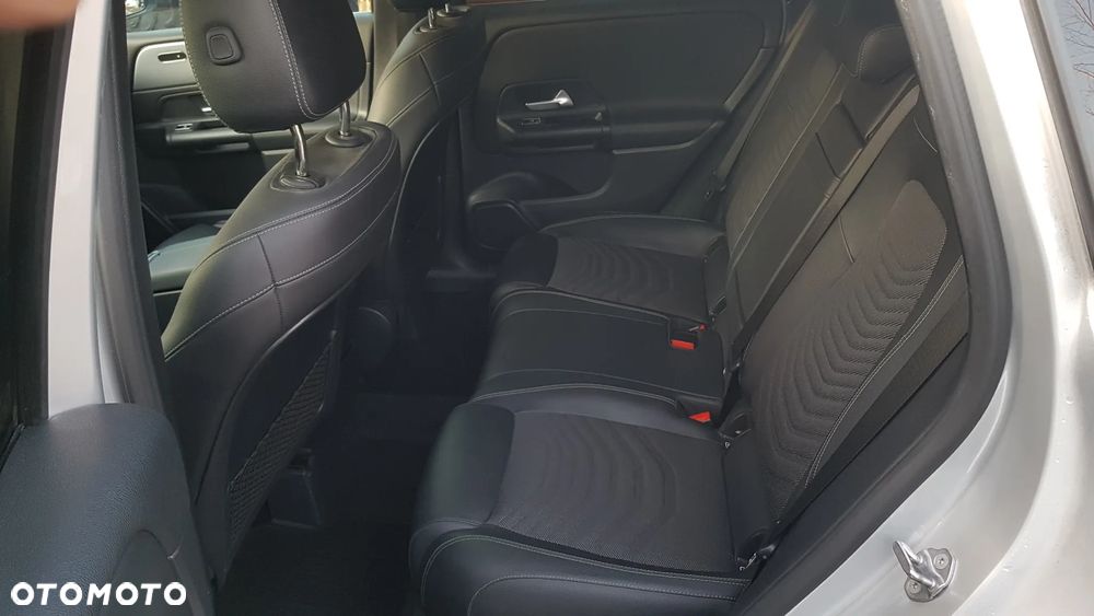 Mercedes-Benz Klasa B 200 d 8G-DCT - 8