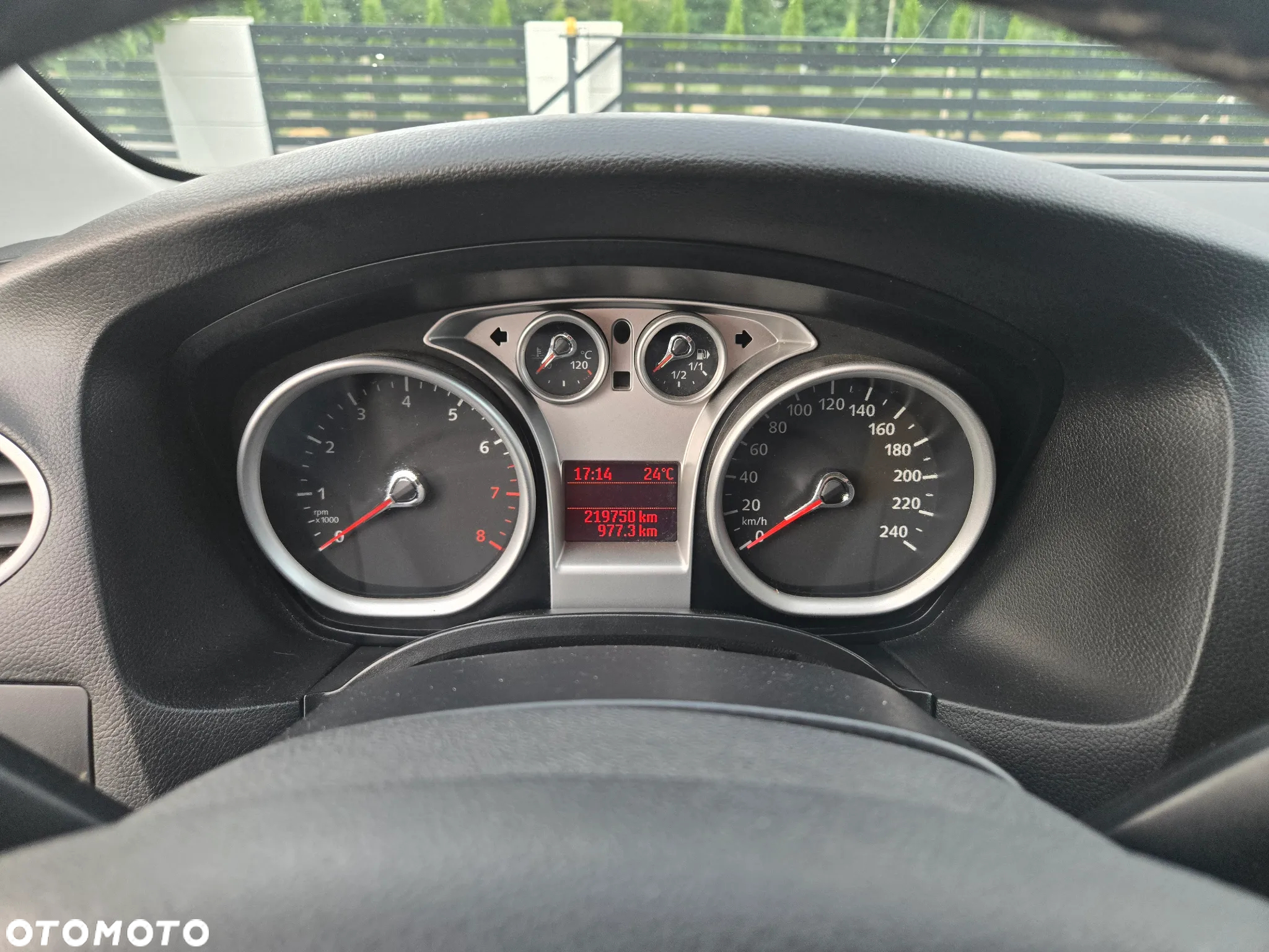 Ford Focus 2.0 16V Titanium - 25