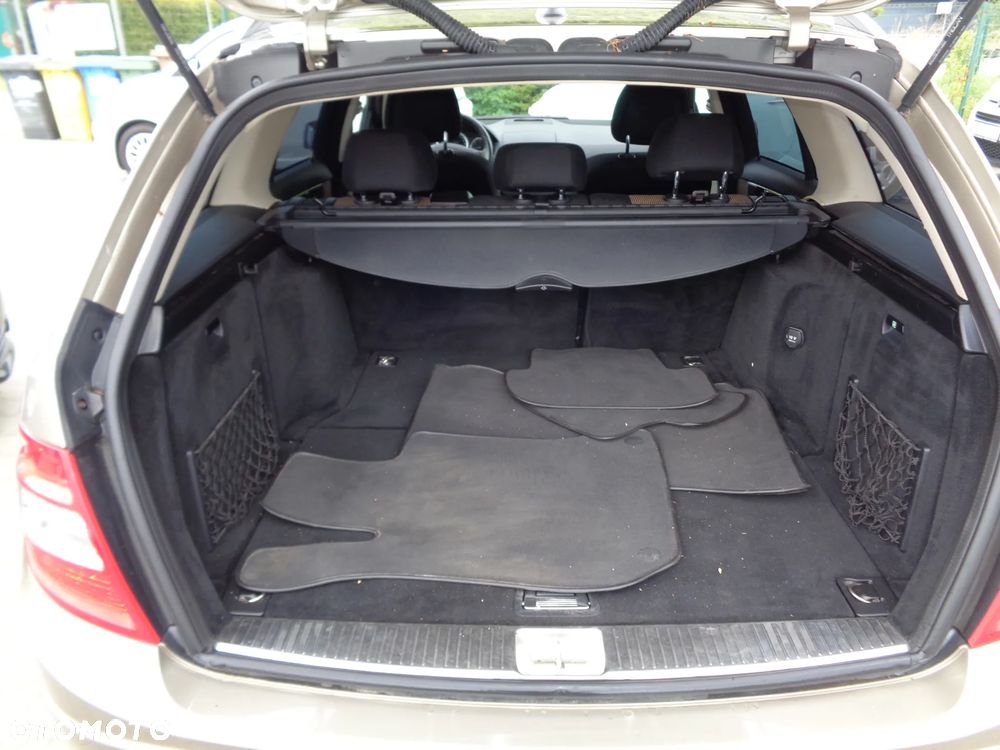 Mercedes-Benz Klasa C 200 CDI DPF Automatik Elegance - 20