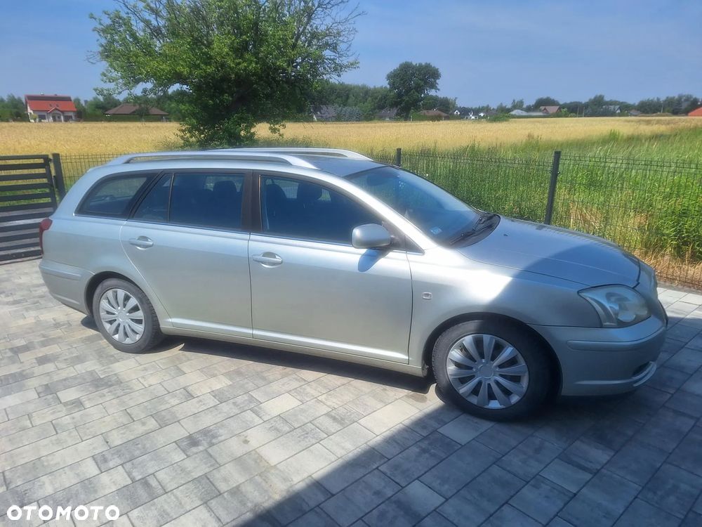Toyota Avensis 1.8 VVT-i Combi - 1