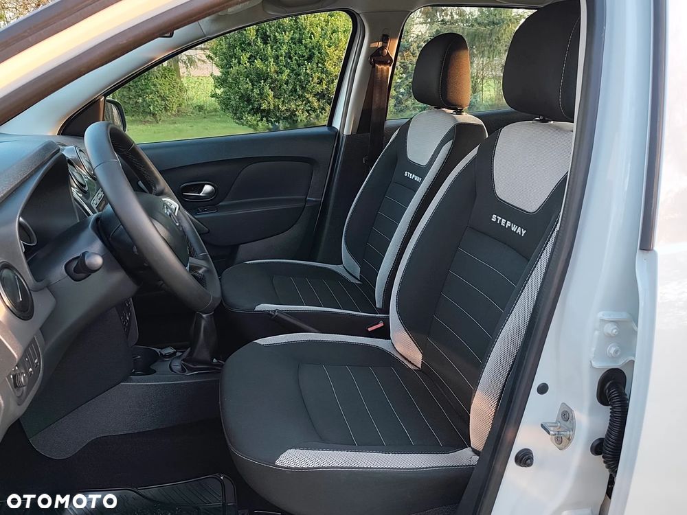 Dacia Sandero Stepway 0.9 TCe Laureate S&S EU6 - 21