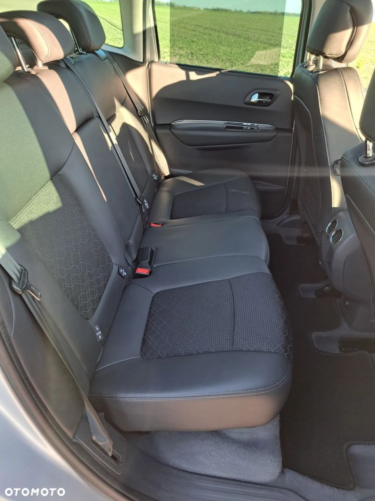 Peugeot 3008 THP 165 EAT6 Stop & Start Allure - 28
