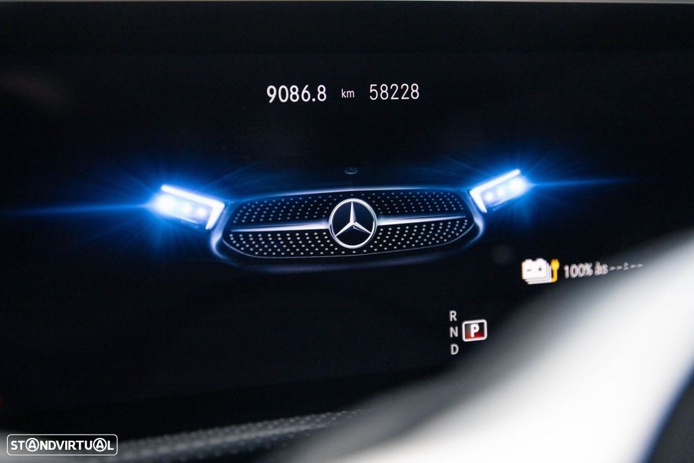 Mercedes-Benz CLA 250 e 8G-DCT AMG Line - 28