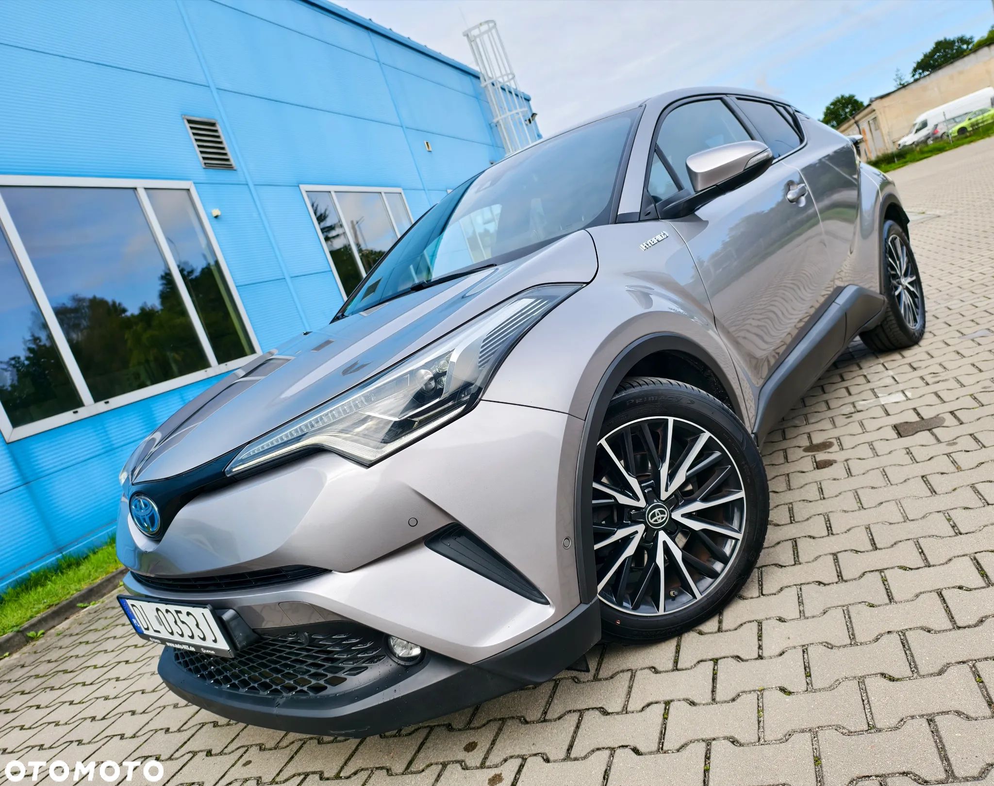 Toyota C-HR Hybrid Lounge - 1