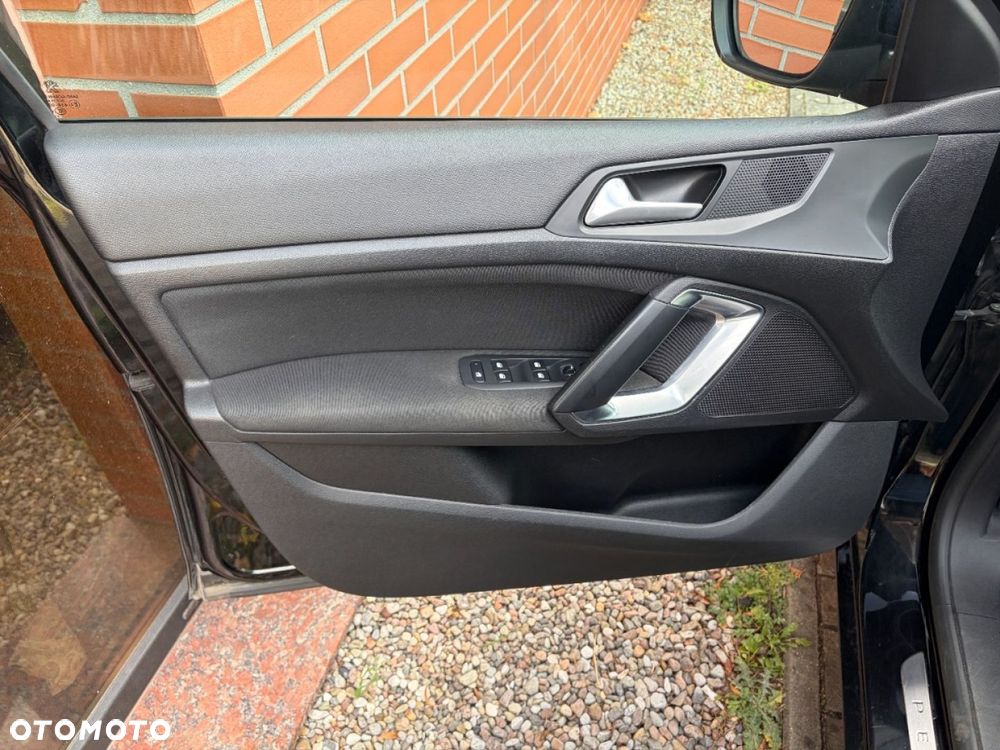 Peugeot 308 - 24