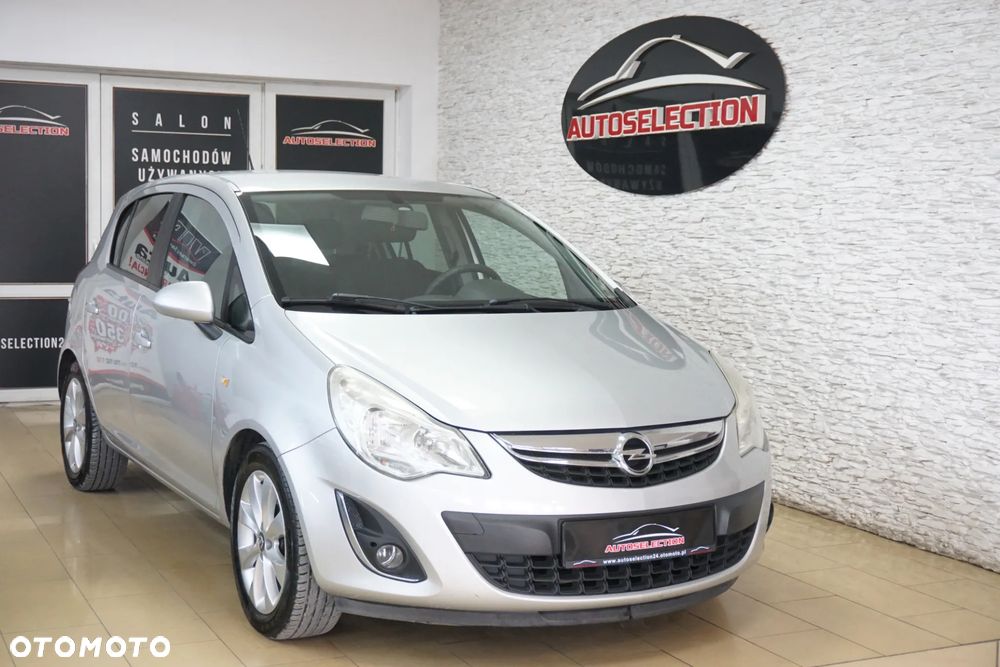 Opel Corsa 1.2 16V Cosmo - 1