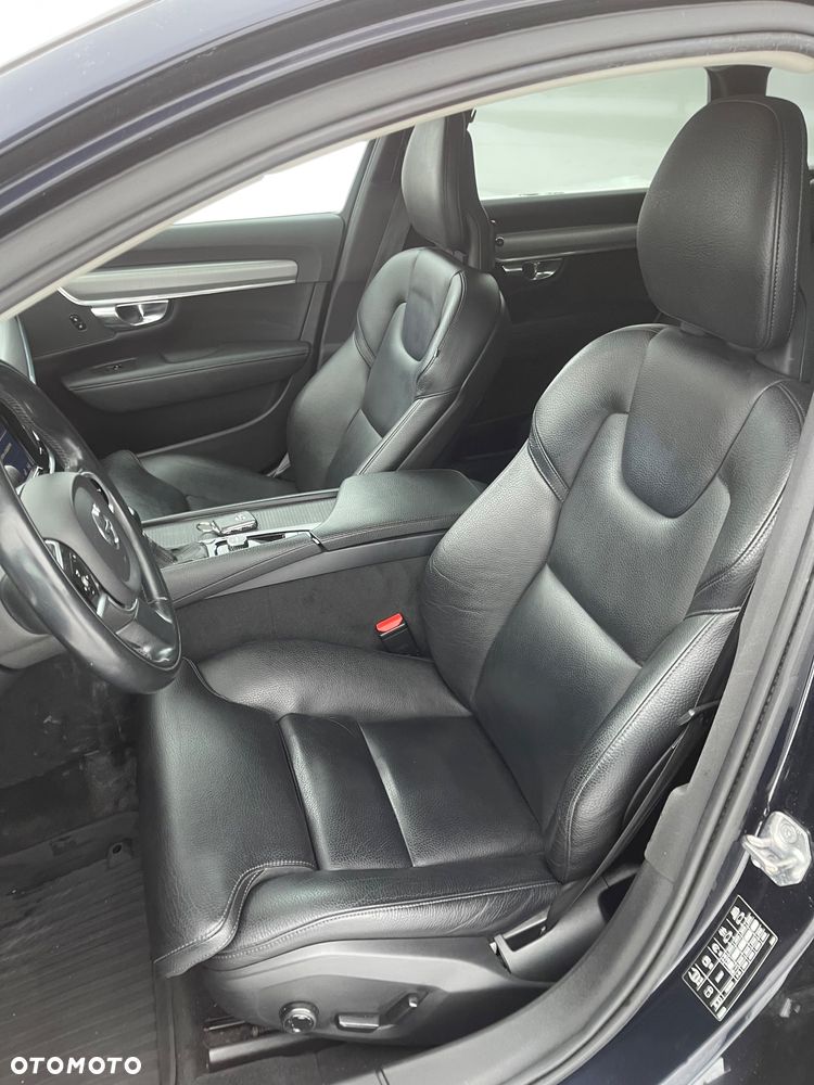 Volvo V90 D4 Momentum - 8