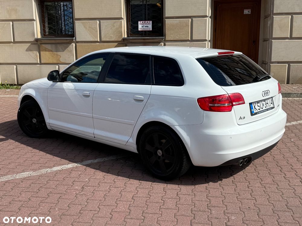 Audi A3 Sportback 1.4 TFSI Ambiente - 31