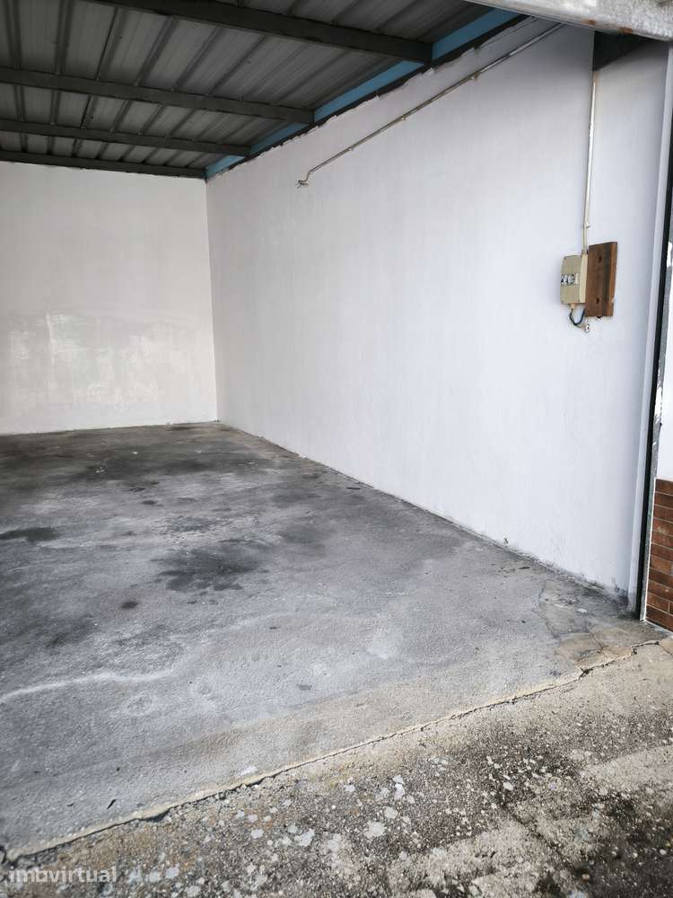 Garagem de 25m² no Cartaxo com boa iluminação - Grande imagem: 3/6