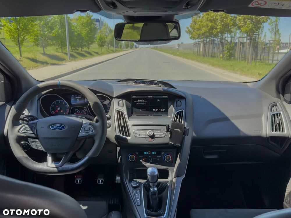 Ford Focus - 8