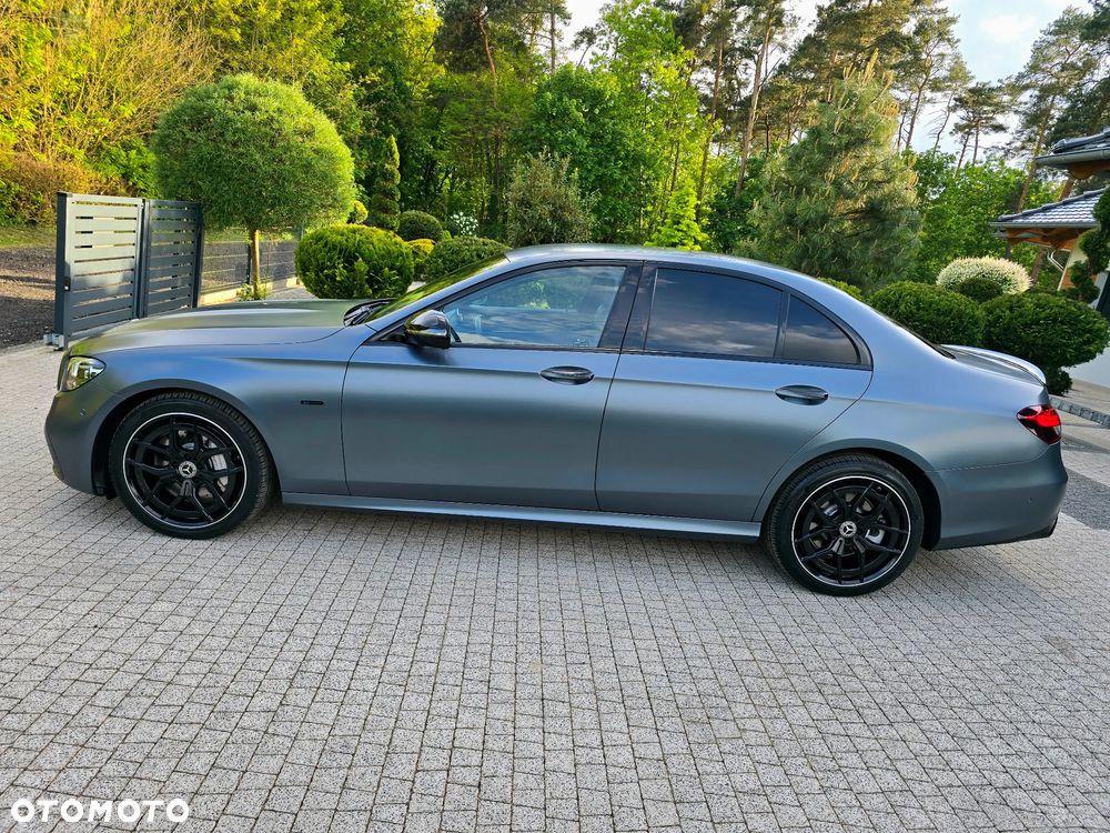 Mercedes-Benz Klasa E 300 de AMG - 33
