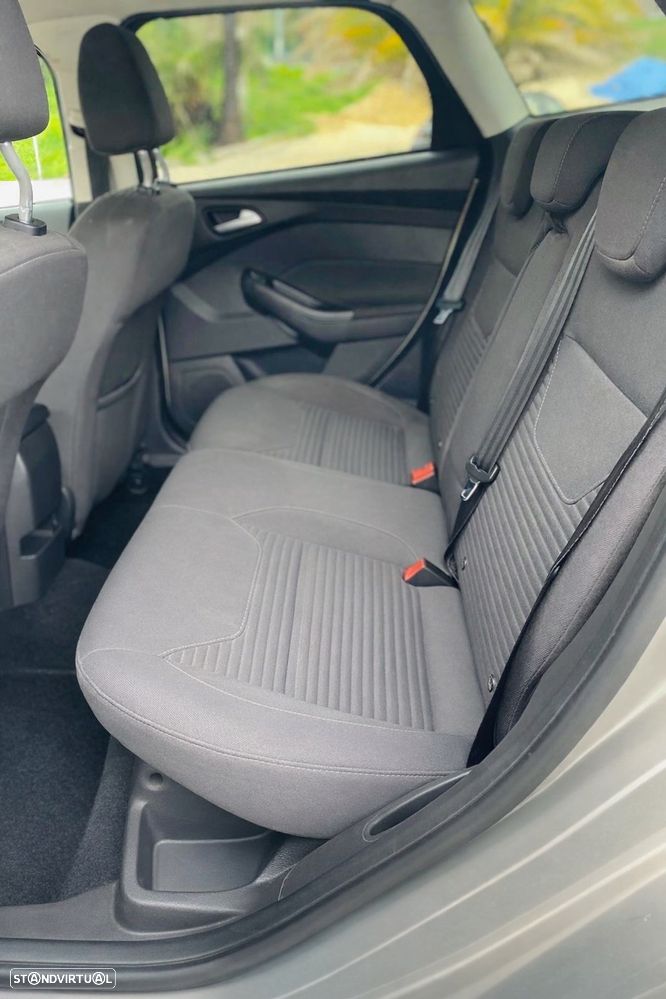 Ford Focus SW 1.0 EcoBoost S&S Titanium - 9