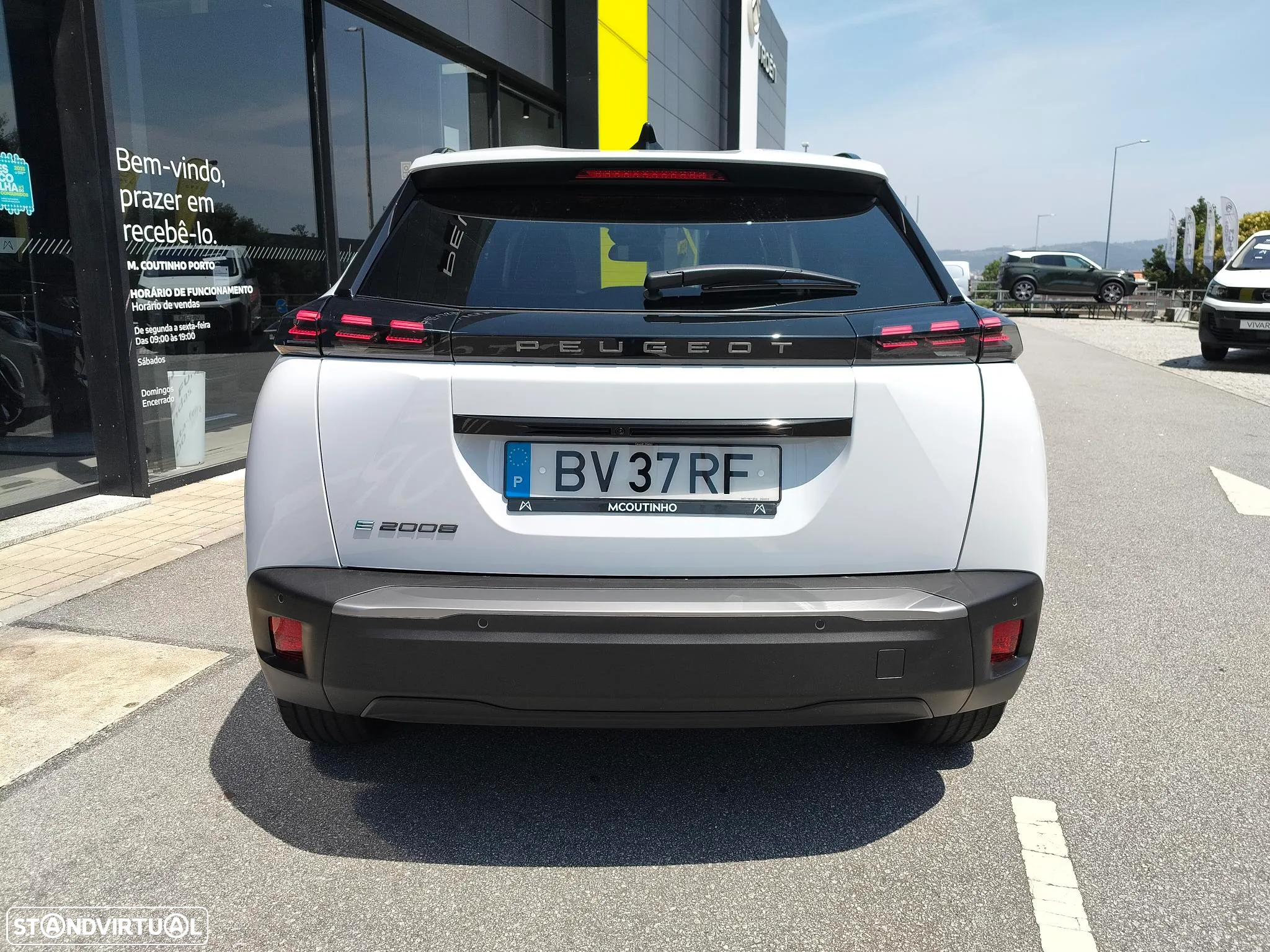 Peugeot e-2008 54 kWh Allure - 4
