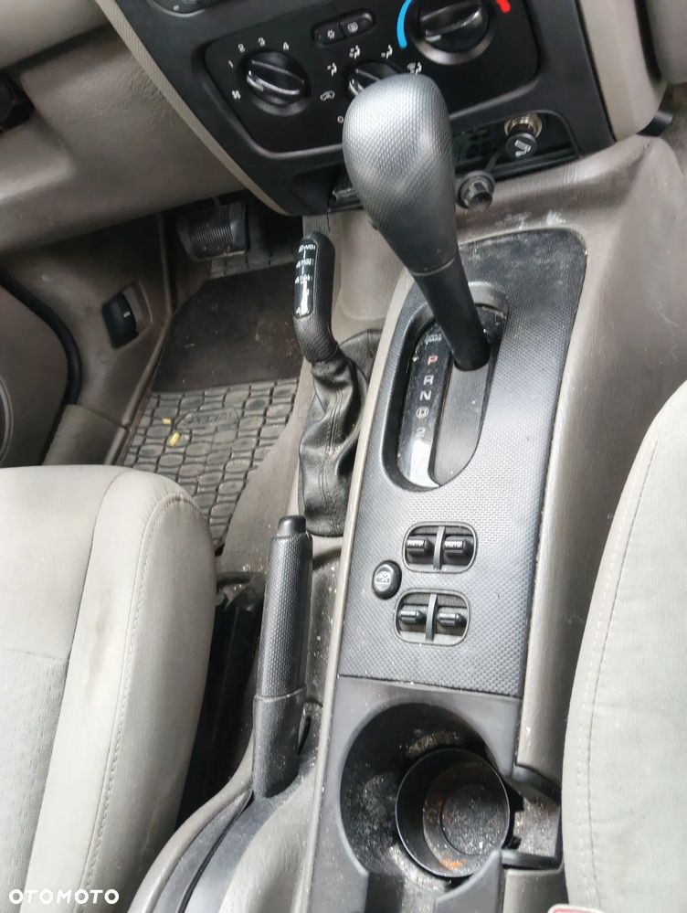 Jeep Liberty - 26