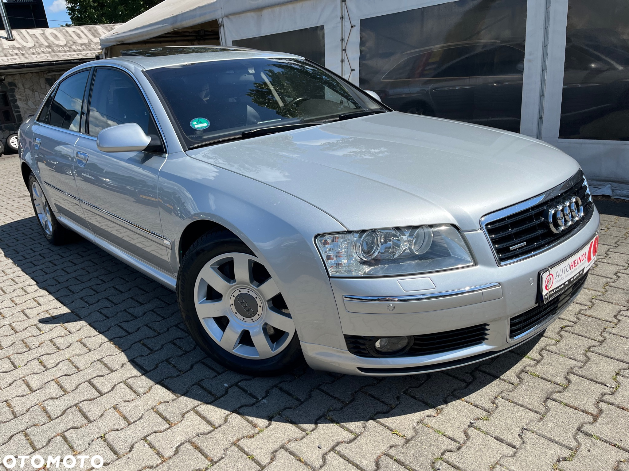 Audi A8 4.2 Quattro - 2