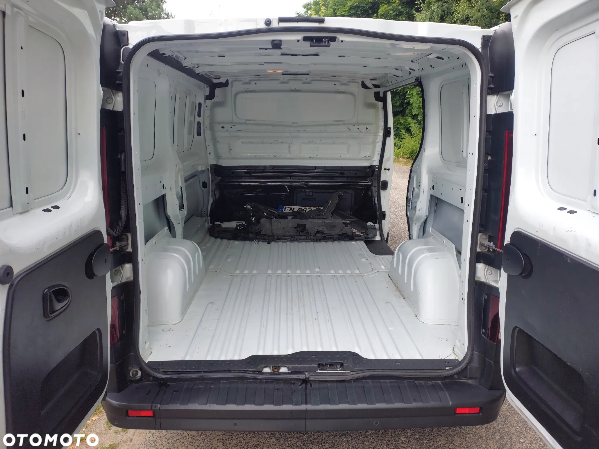 Renault Trafic - 15