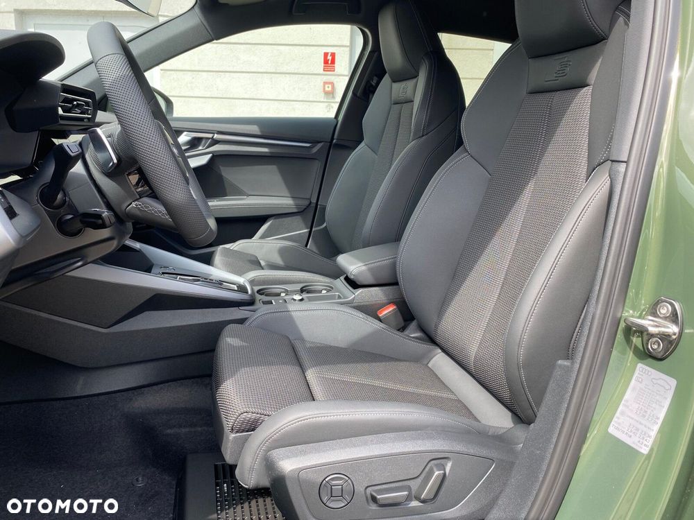 Audi A3 Sportback - 12