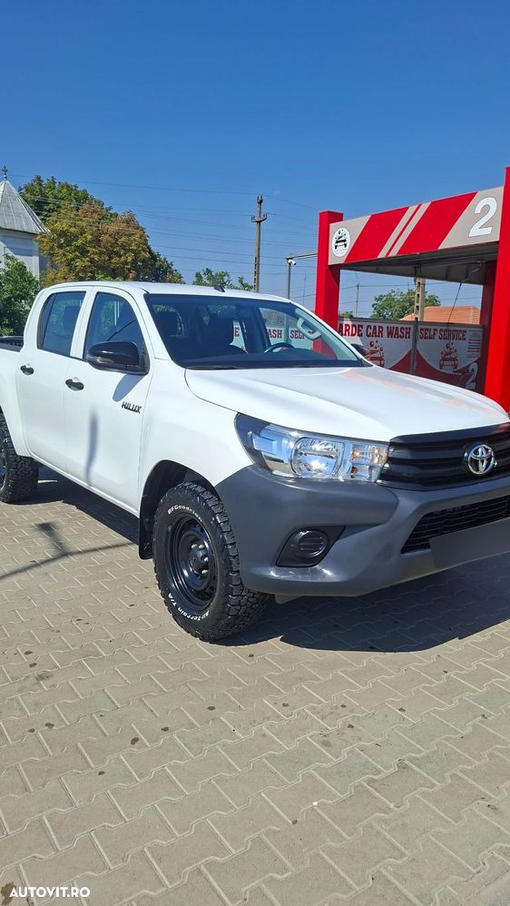 Toyota Hilux - 8