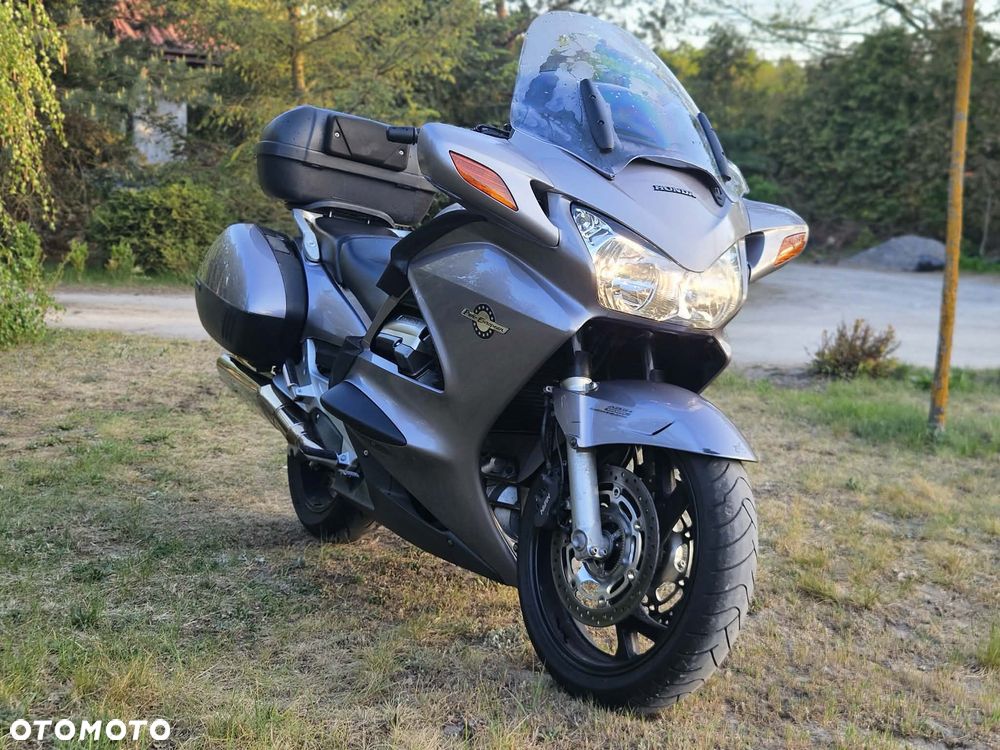 Honda ST - 1