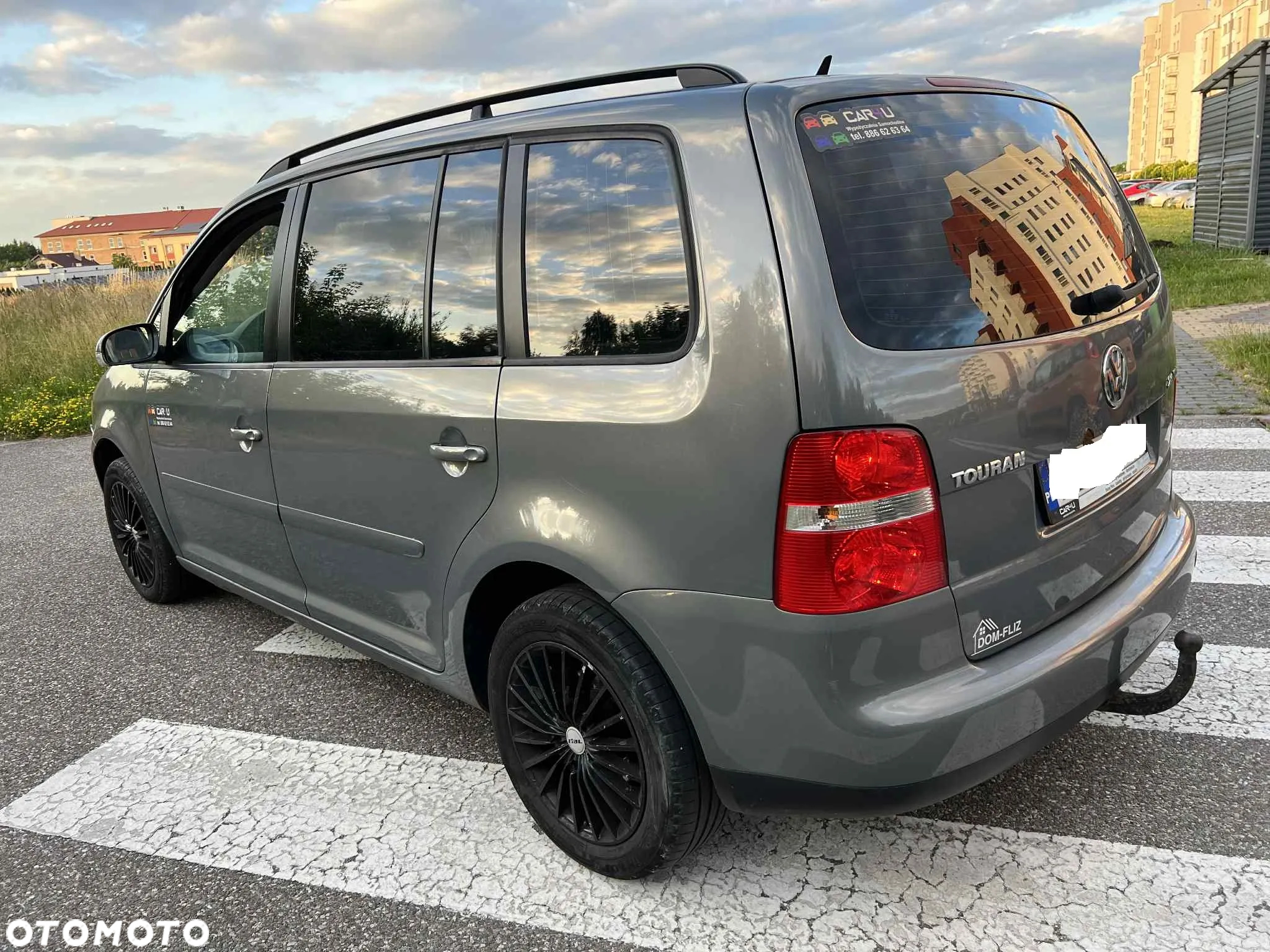 Volkswagen Touran 2.0 TDI Highline DSG - 17