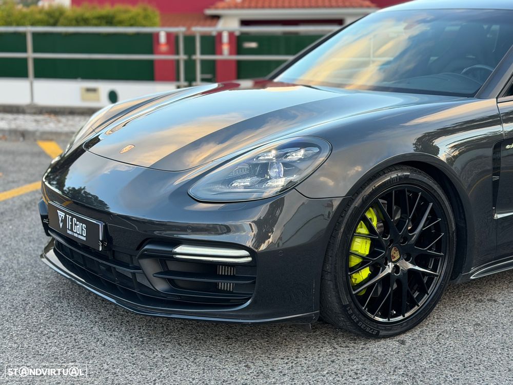 Porsche Panamera Sport Turismo 4 E-Hybrid - 13