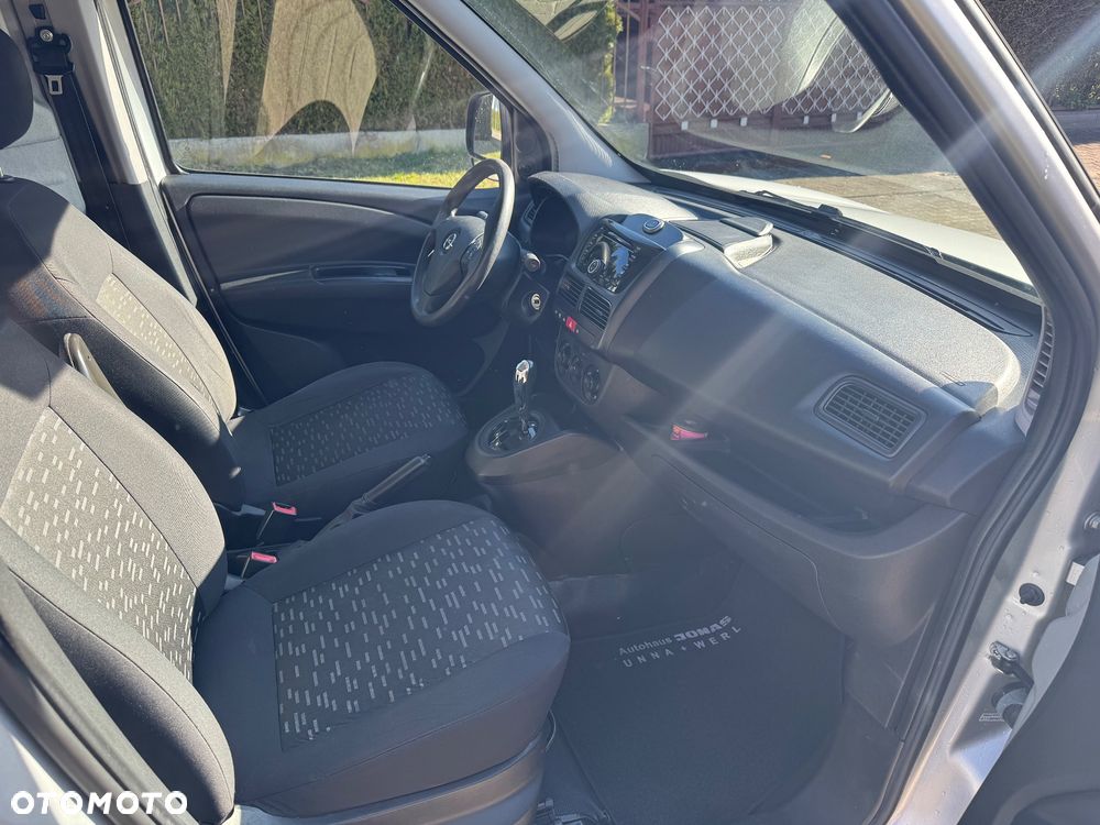Opel Combo Tour L1H1 Easytronic - 11