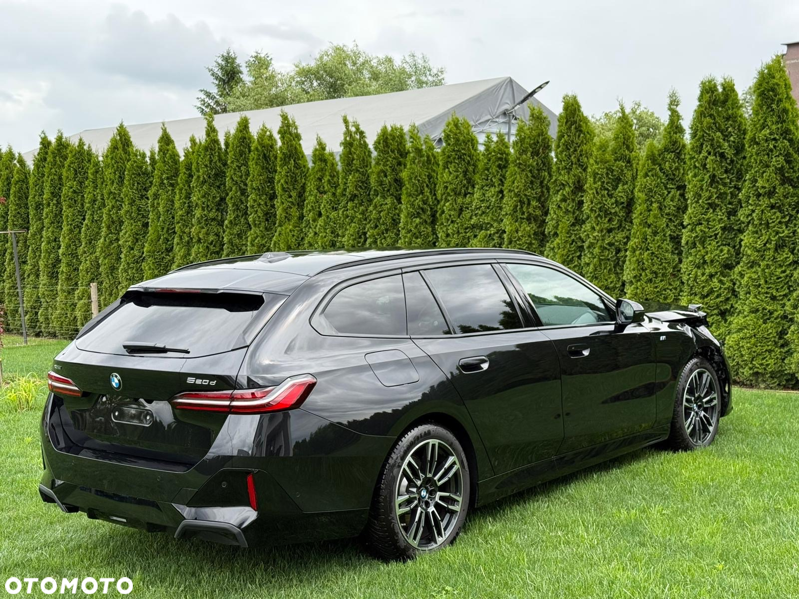 BMW Seria 5 520d xDrive Touring - 12