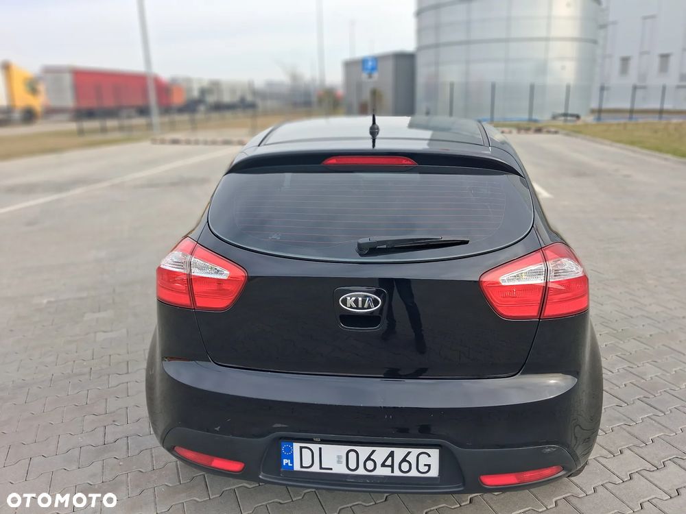 Kia Rio 1.2 L - 7