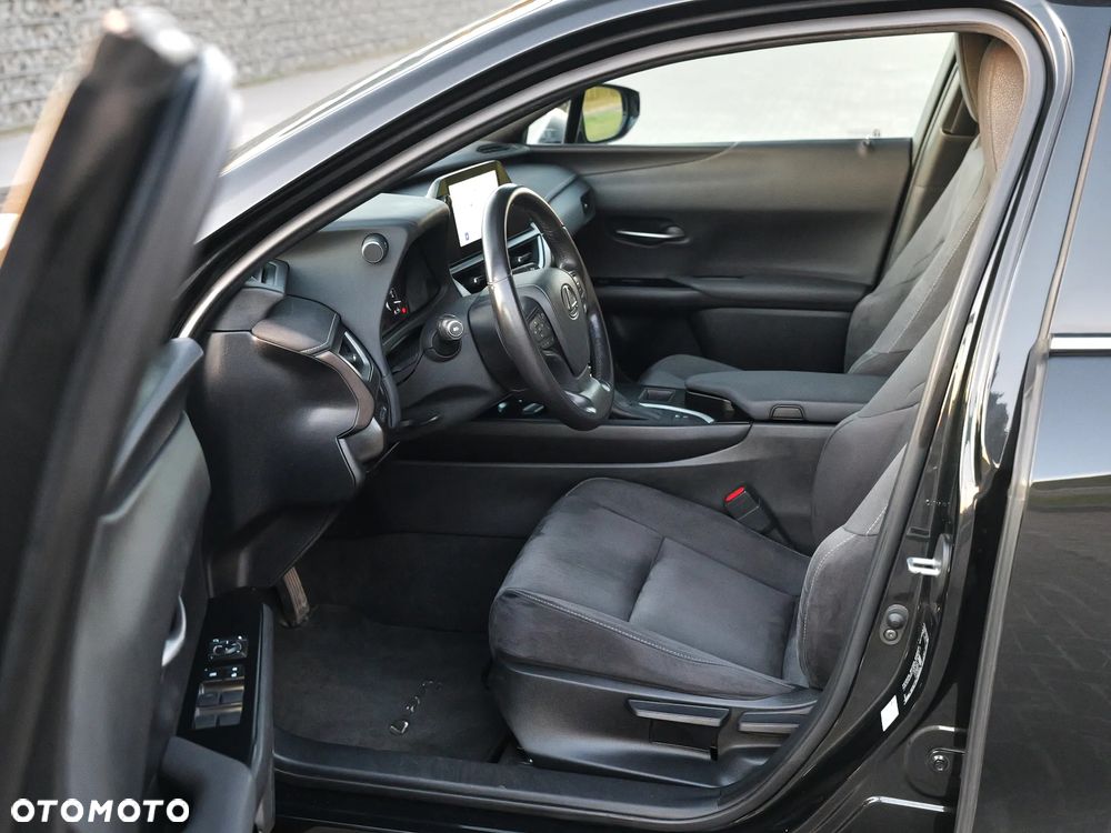 Lexus UX 250h GPF Elegance 2WD - 19