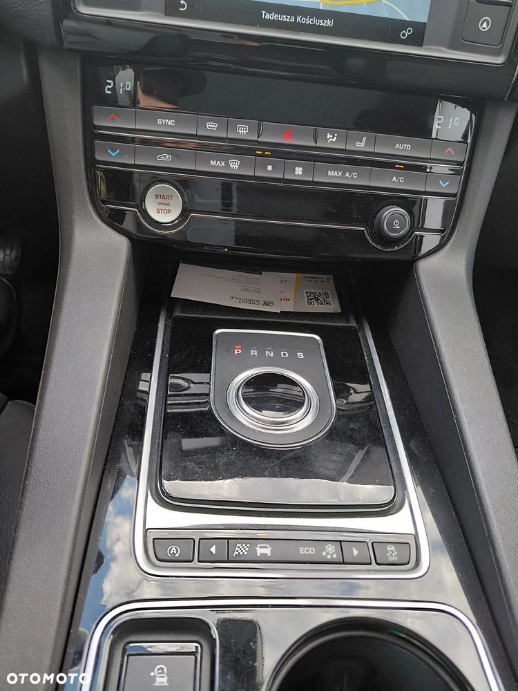Jaguar F-Pace 20d AWD Prestige - 23