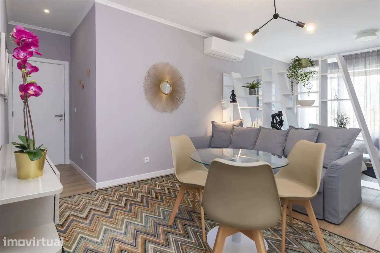 Apartamento T0 com ar condicionado e garagem - Grande imagem: 2/19