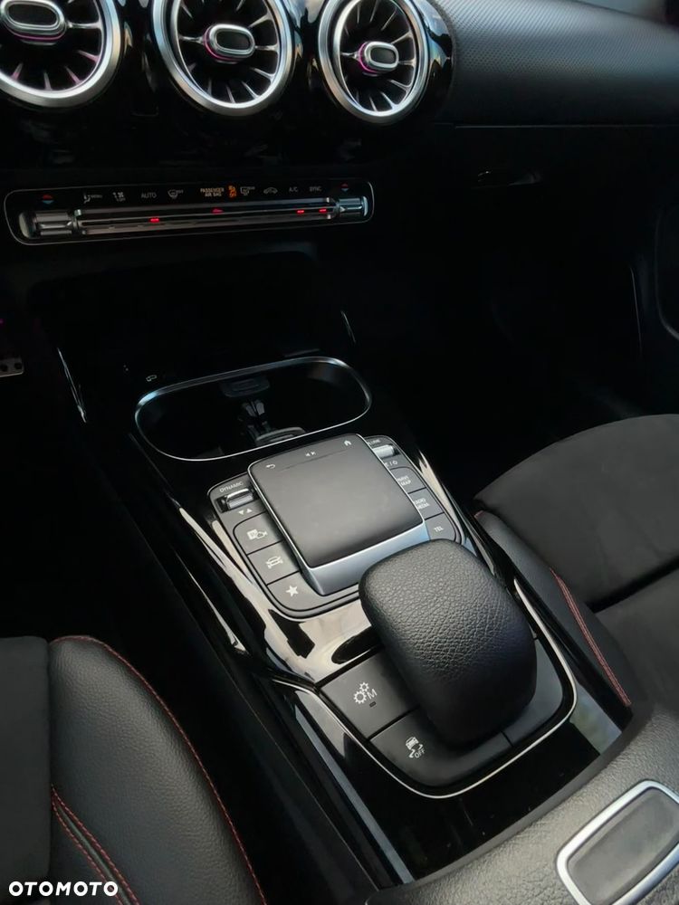 Mercedes-Benz CLA AMG 35 4-Matic 7G-DCT - 21