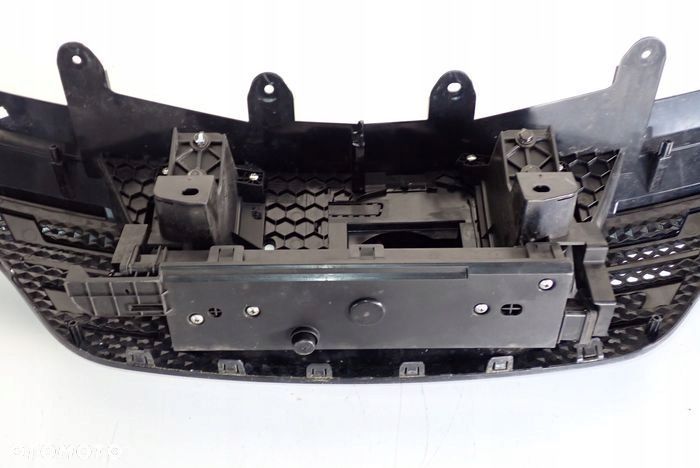 DACIA SPRING 21- atrapa grill - 8