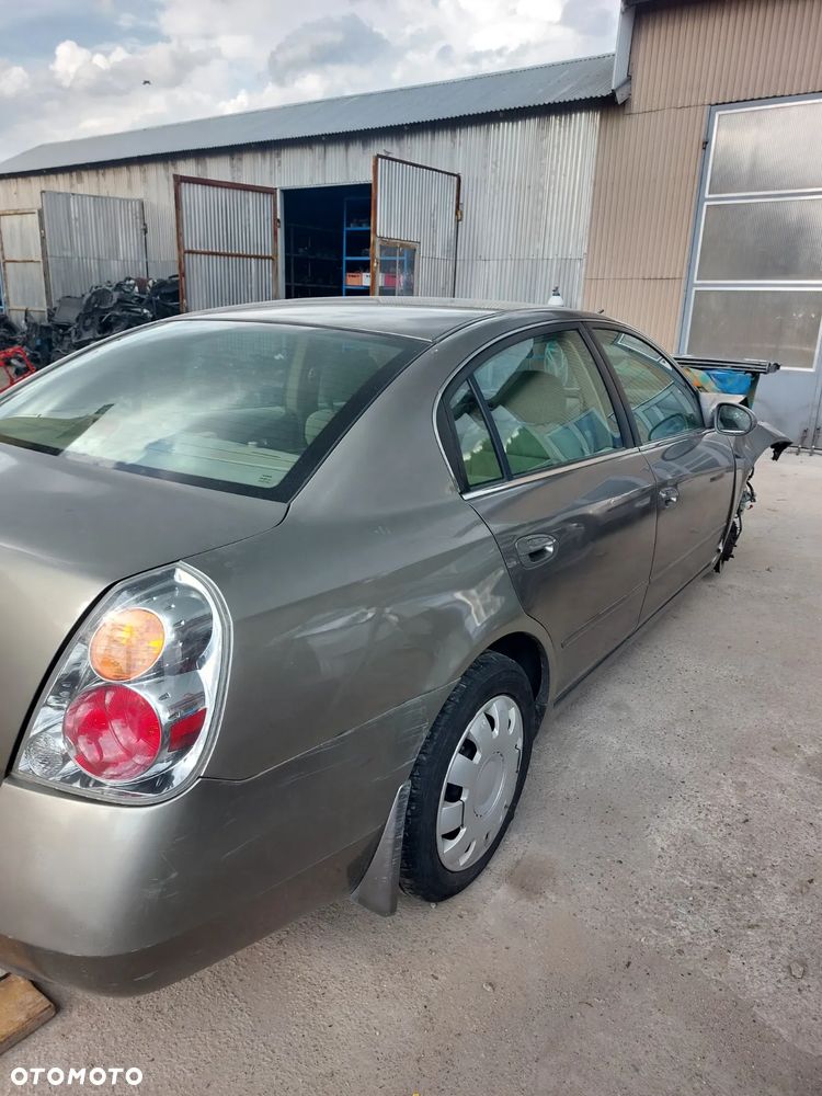 Nissan Altima na części  2,5B 2005r automatyczna skrzynia biegów - 3
