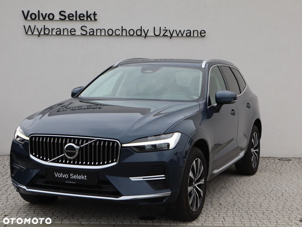 Volvo XC 60 B4 D AWD Plus Bright - 2