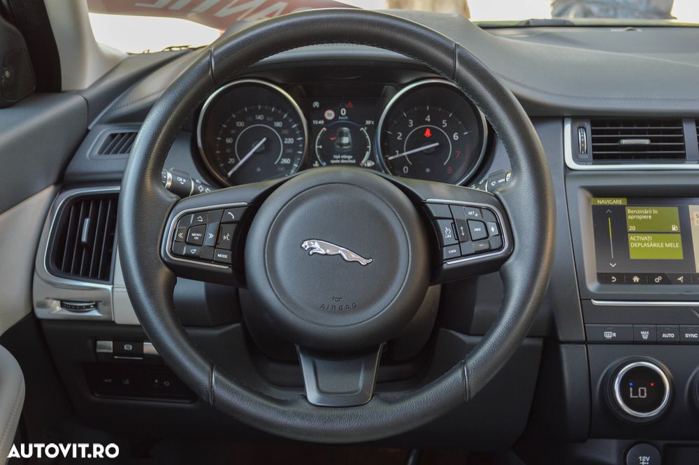 Jaguar E-Pace P200 AWD S - 34