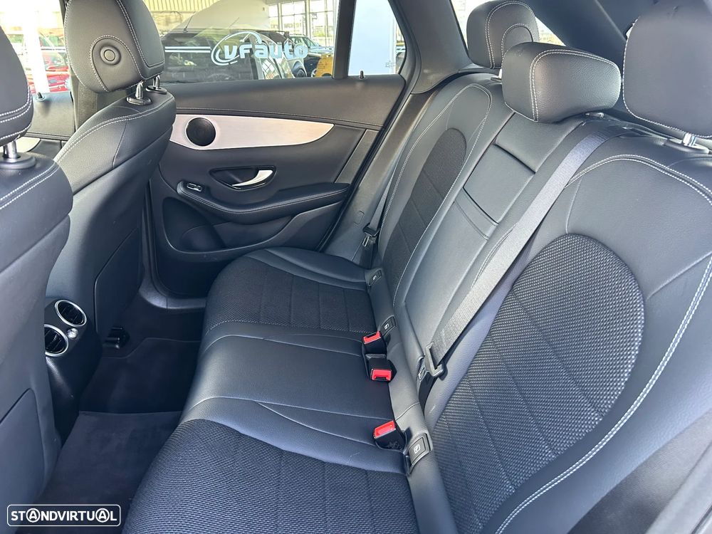 Mercedes-Benz GLC 300 - 26