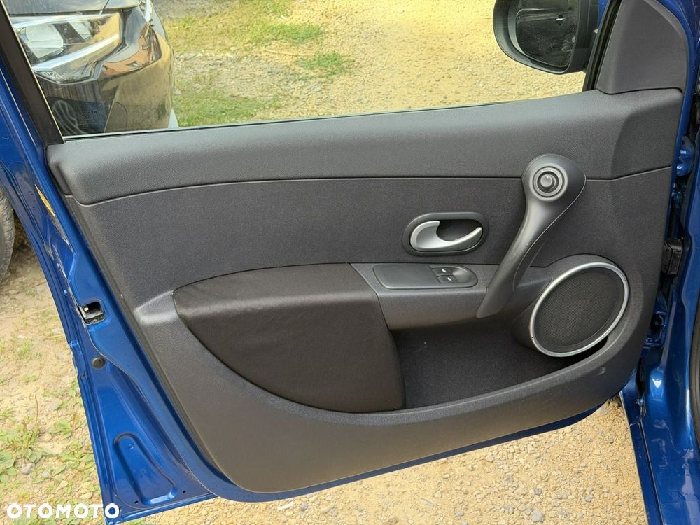 Renault Clio - 14