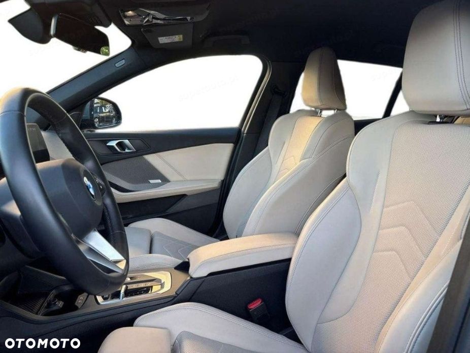 BMW Seria 1 120 mHEV - 6
