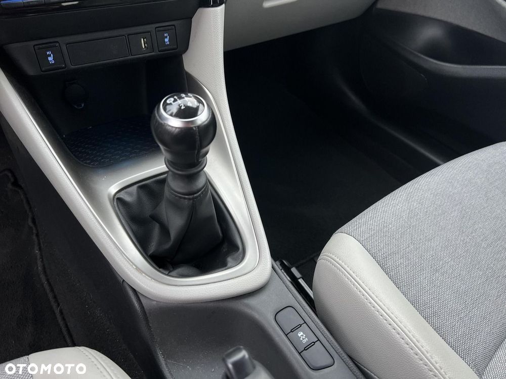 Toyota Yaris 1.5 Executive - 22