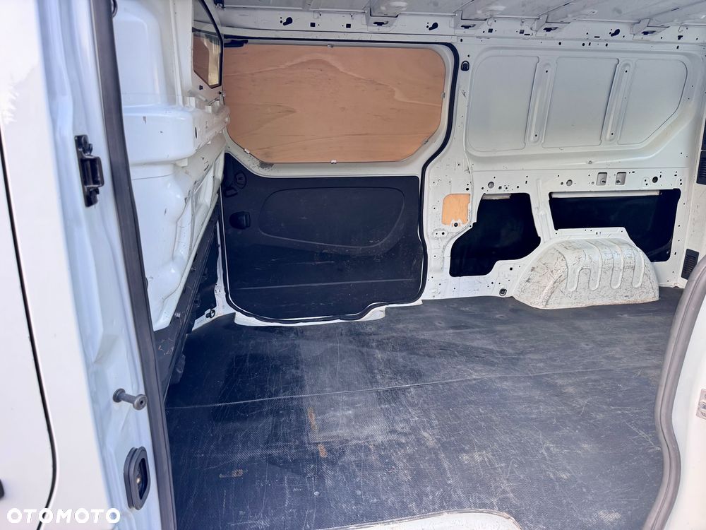 Renault Trafic - 17