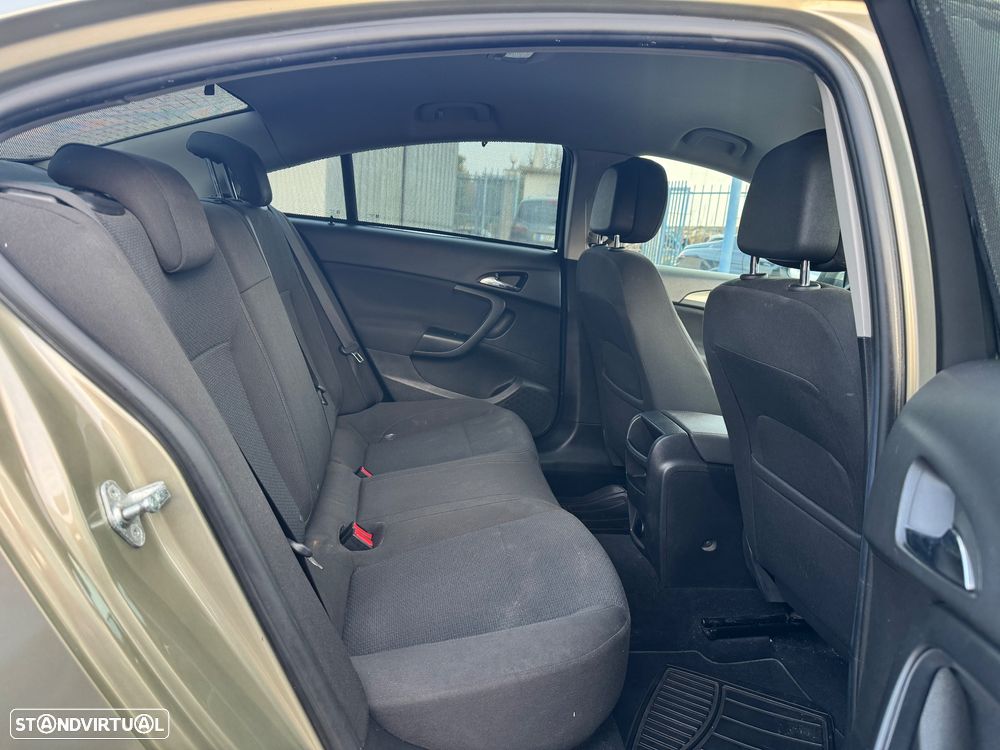 Opel Insignia 2.0 CDTI executive S/S - 35