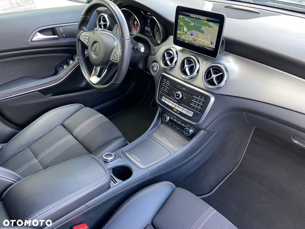 Mercedes-Benz GLA - 20