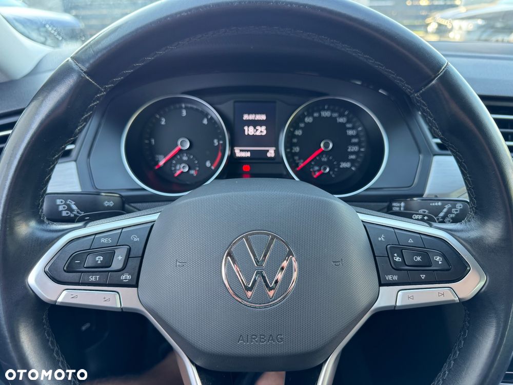 Volkswagen Passat Variant 2.0 TDI SCR DSG Elegance - 36