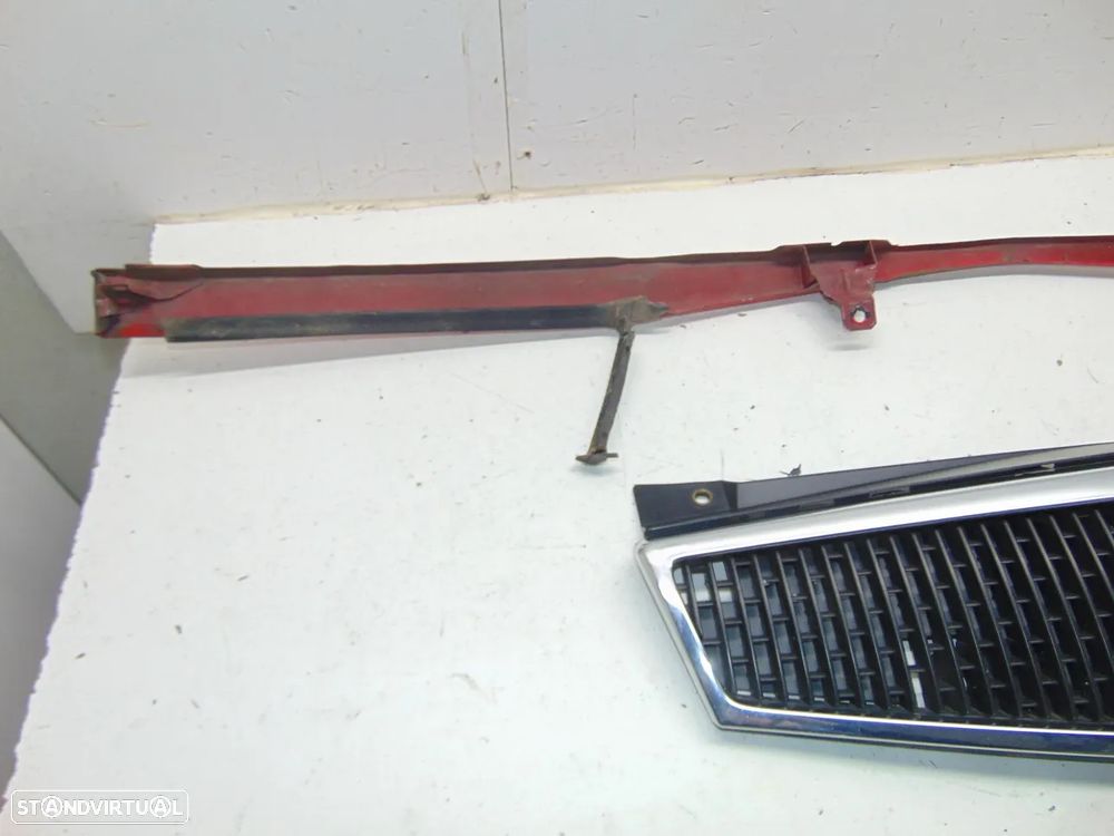 Lancia Delta grelha/Friso - 11